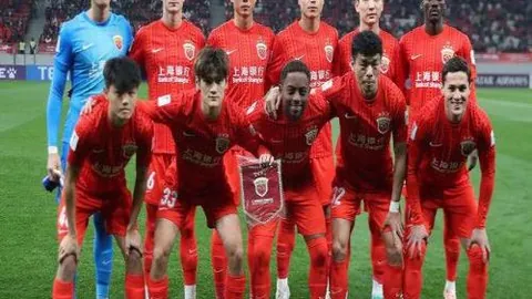 “王文轩加盟重庆铜梁龙，广州队前球员累计出场48次”
